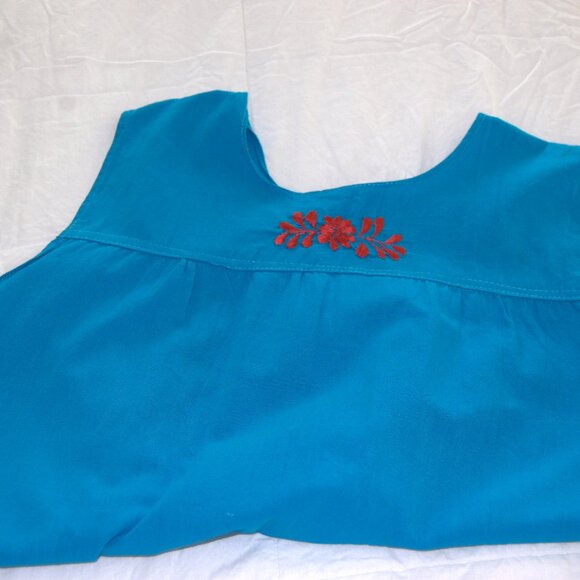 Sleeveless handmade Mexican embroidered blouse - Picture 2 of 3